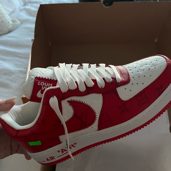 Nike
x Louis Vuitton Air Force 1 sneakers - Picture 2 of 8
